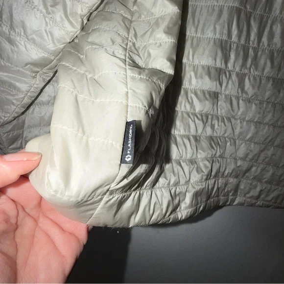 The North Face Ultralight Puffer Jacket - Picture 8 of 9